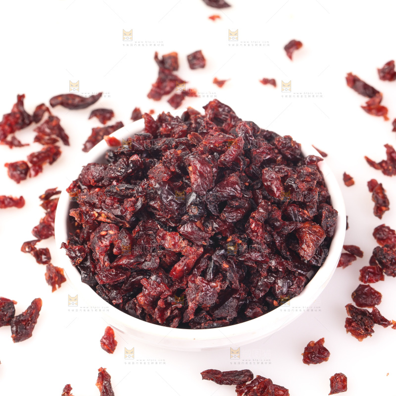 白底上的蔓越莓干