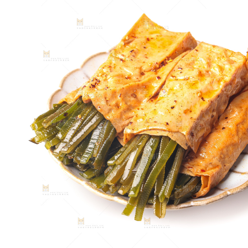 白底上的海带豆皮卷