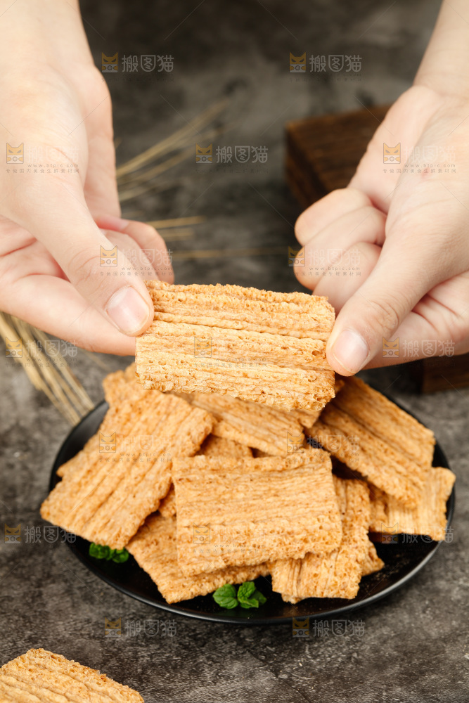 深底上的荞麦酥