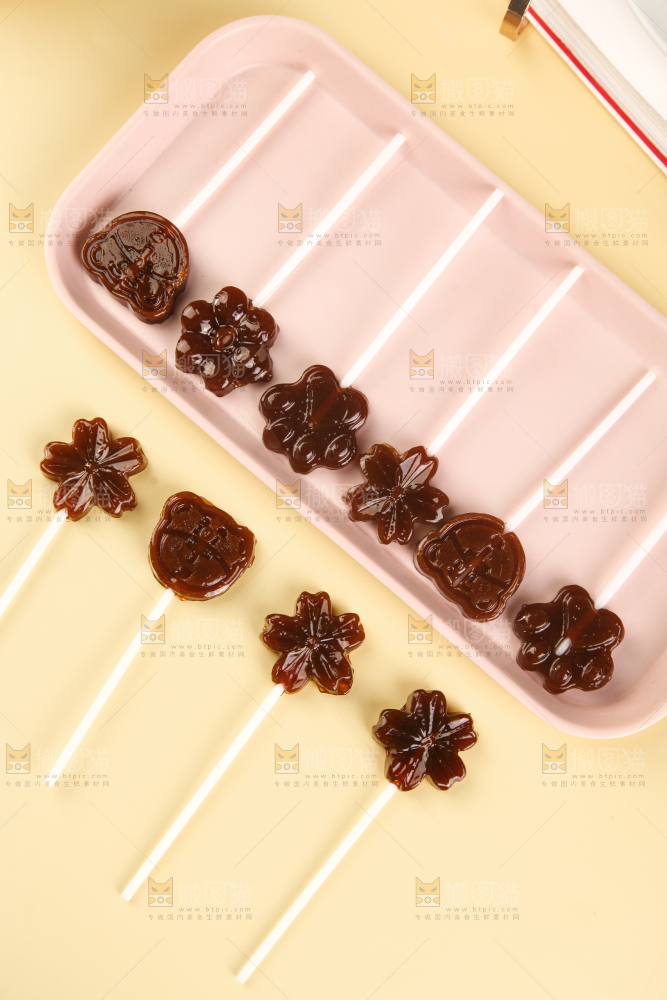 浅底上的秋梨膏棒棒糖