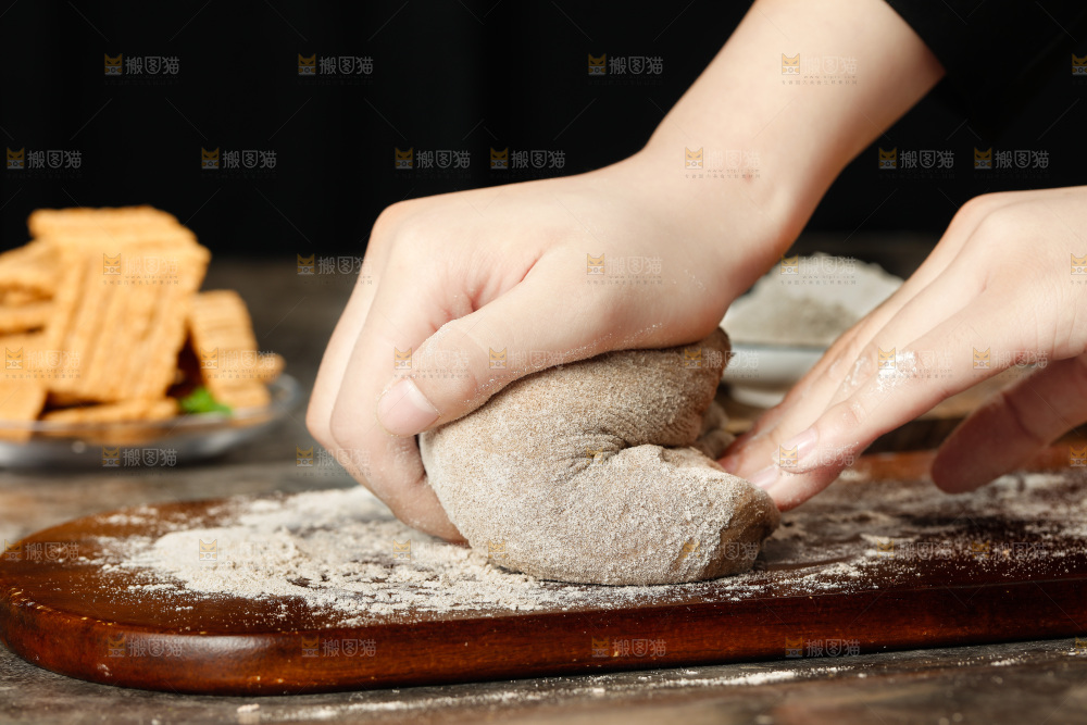 深底上的荞麦面团