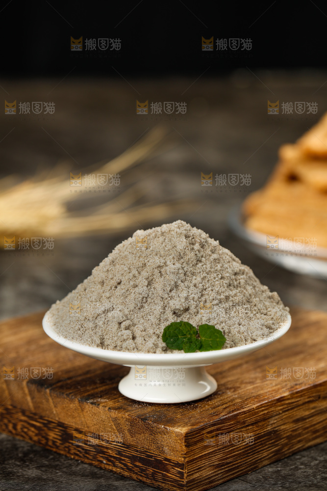 深底上的荞麦面团