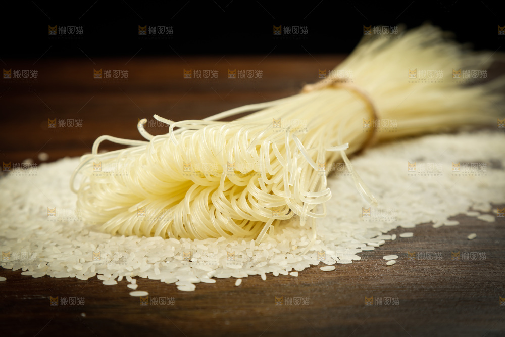 深底上的干粉丝