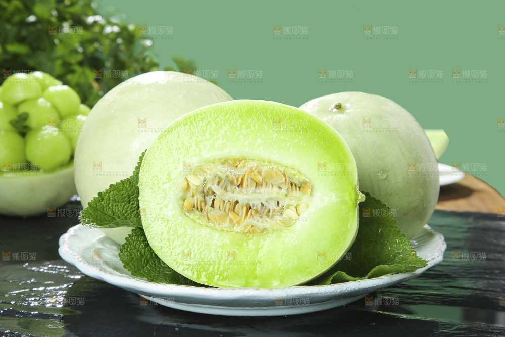 深底上的玉菇甜瓜
