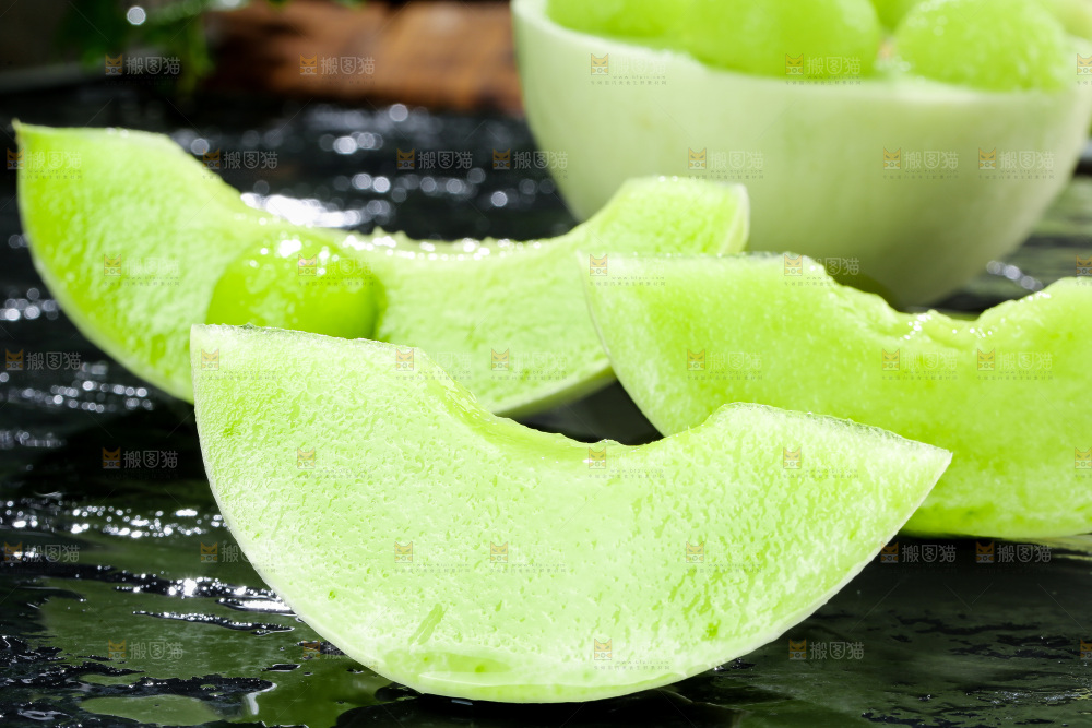深底上的玉菇甜瓜