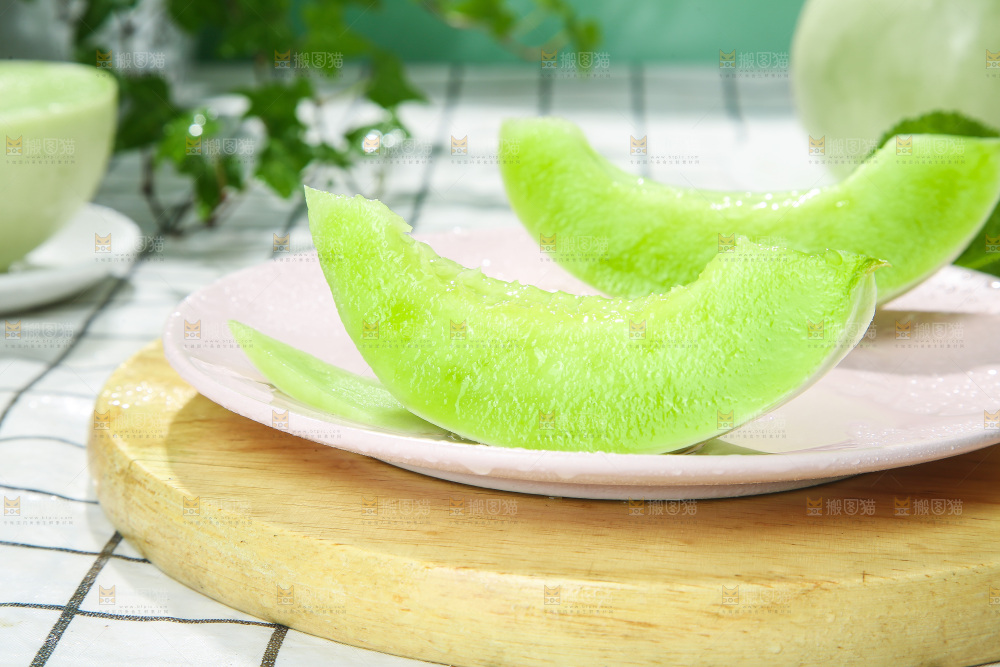 浅底上的玉菇甜瓜
