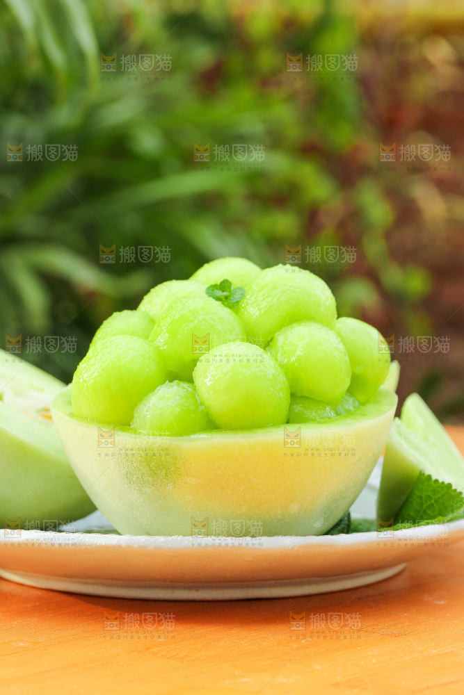 浅底上的玉菇甜瓜