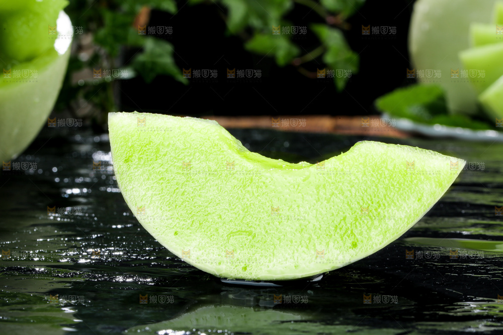 深底上的玉菇甜瓜
