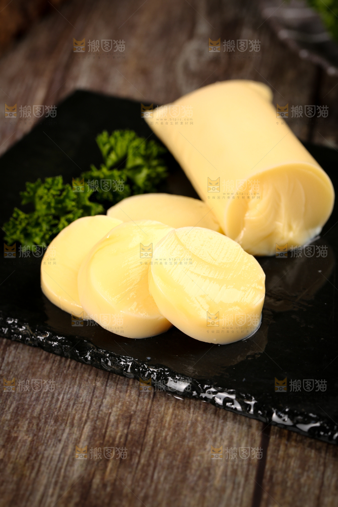 深底上的鸡蛋豆腐