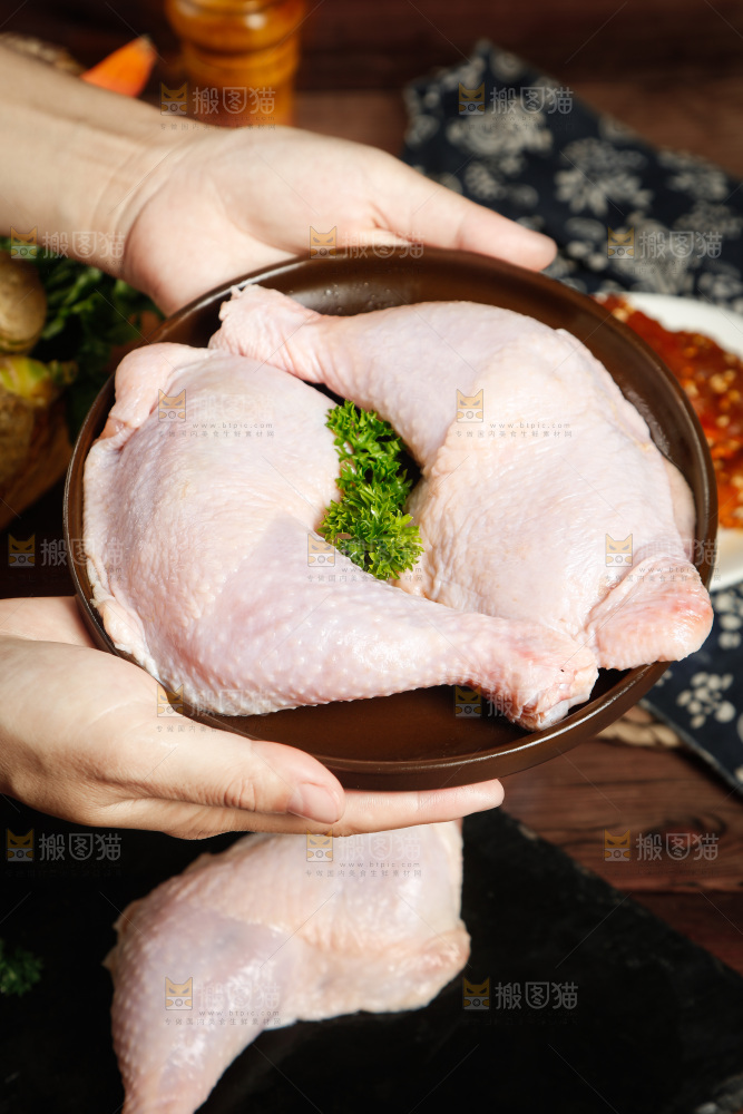 深底上的大鸡腿