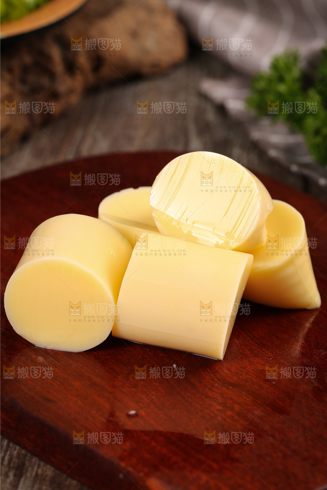 深底上的鸡蛋豆腐