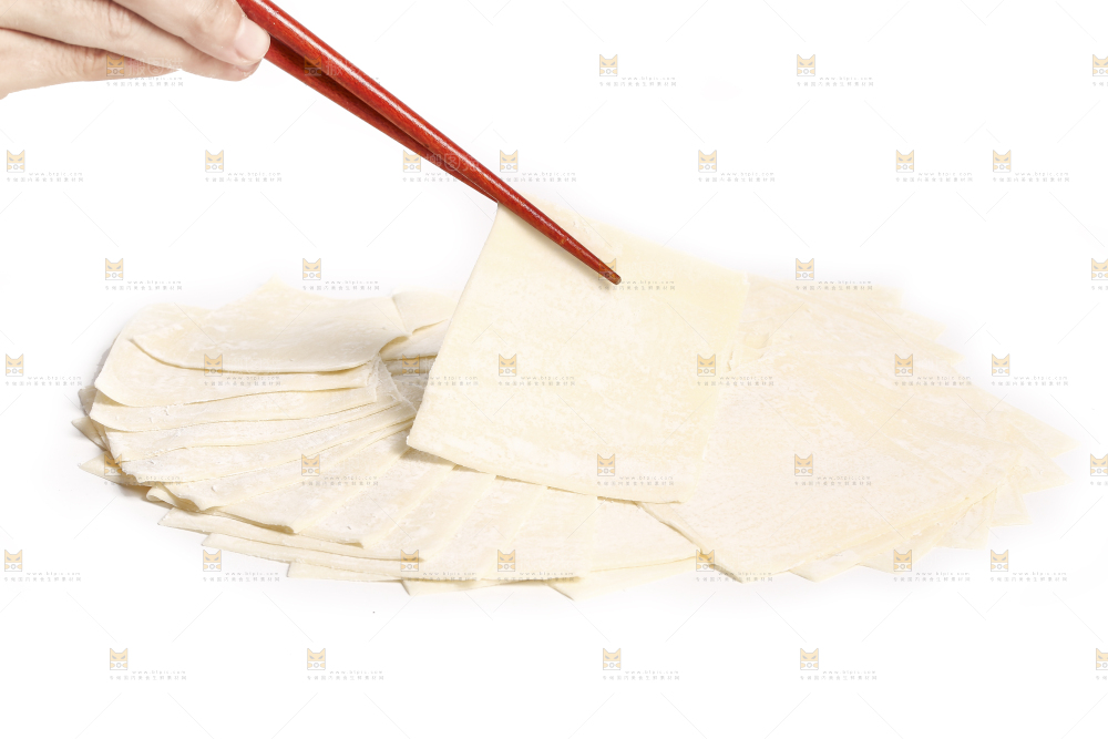 白底上的馄饨皮