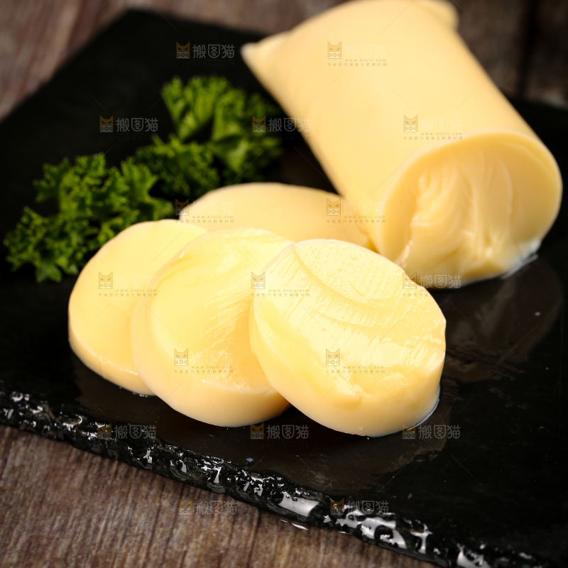 深底上的鸡蛋豆腐