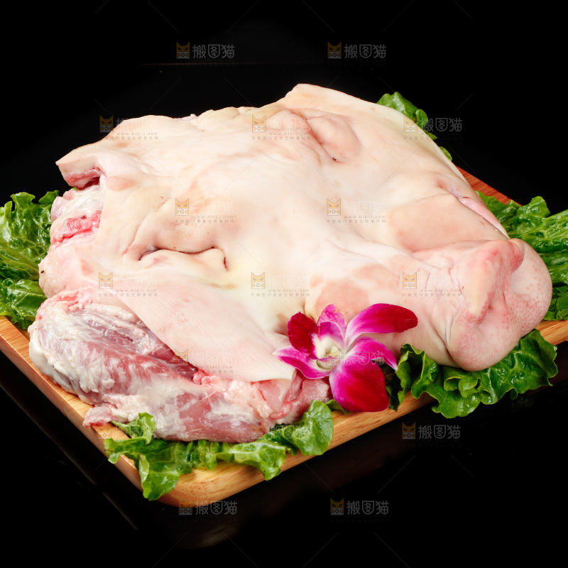 深底上的猪头肉