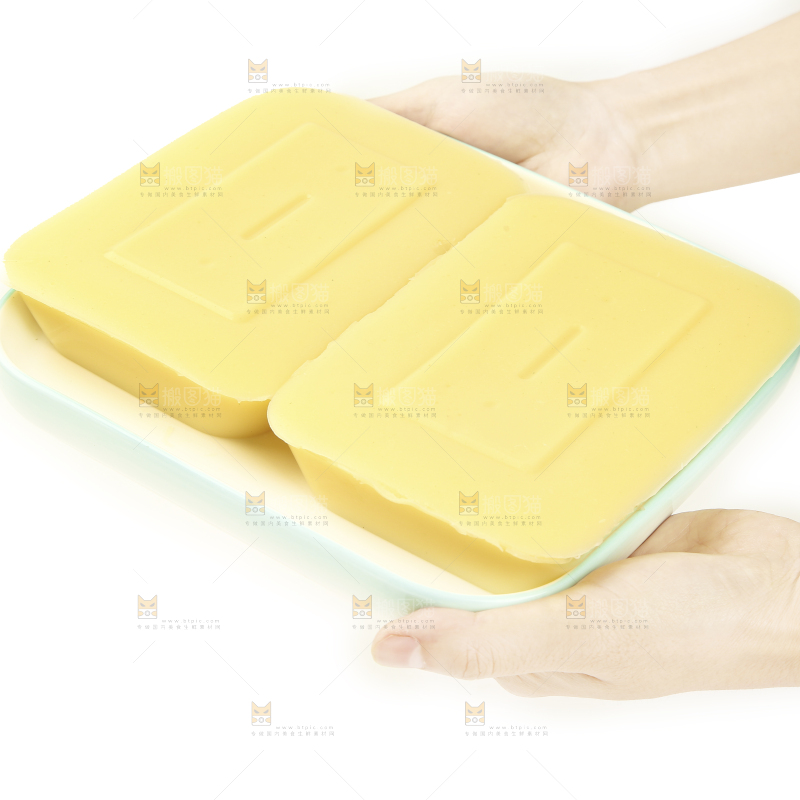 白底上的米豆腐