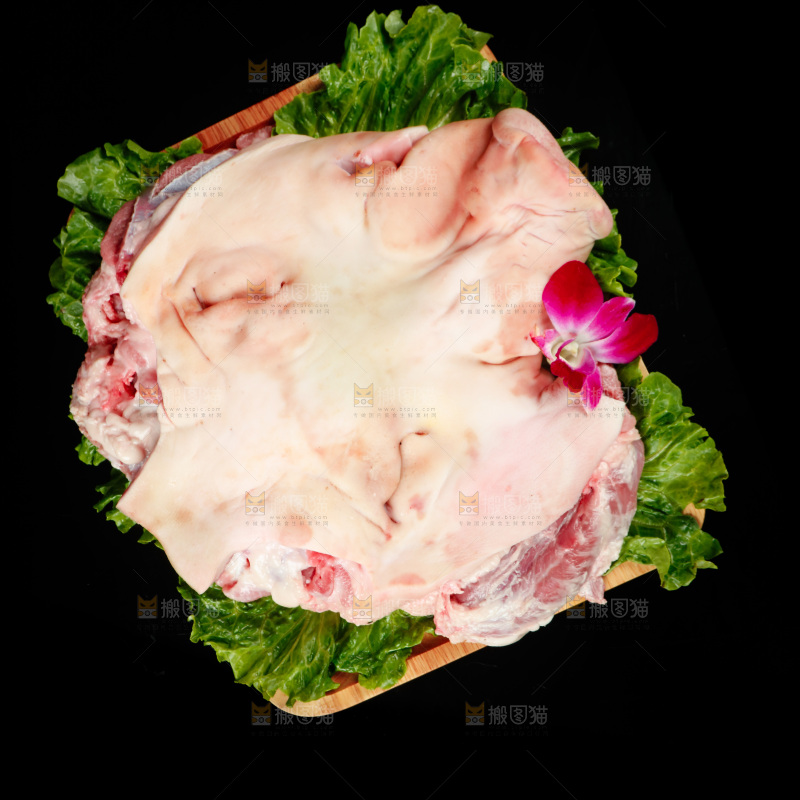 深底上的猪头肉