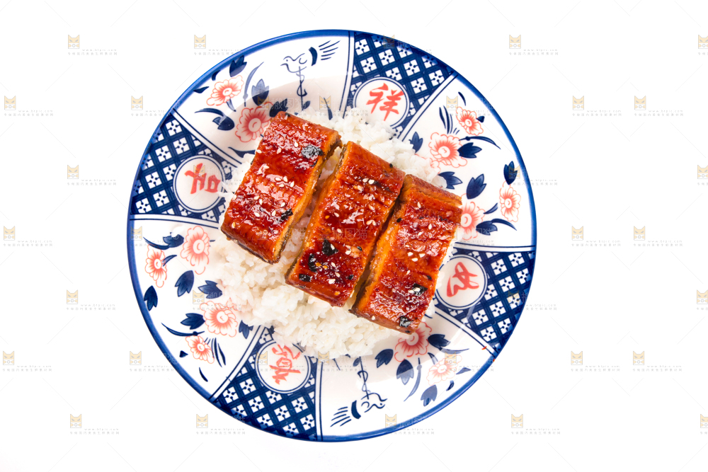 白底上的蒲烧鳗鱼