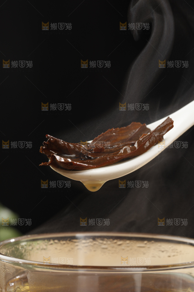 木底上的云南红茶