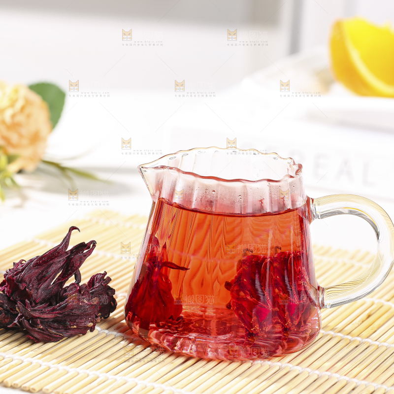 浅底上的洛神花茶