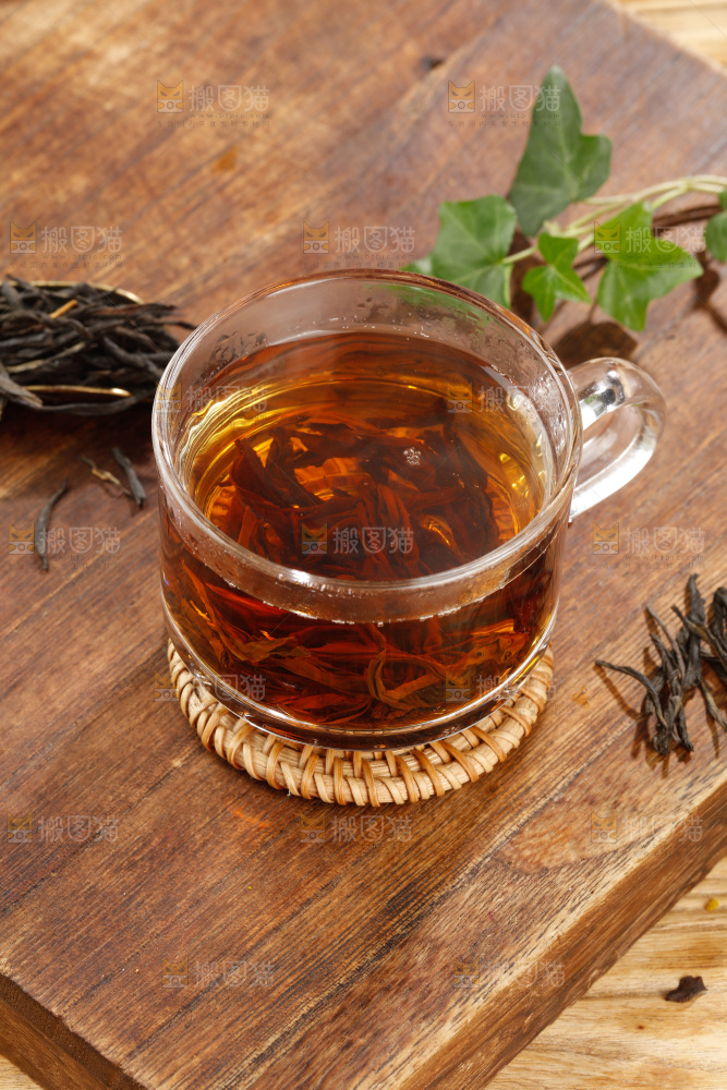 木底上的云南红茶
