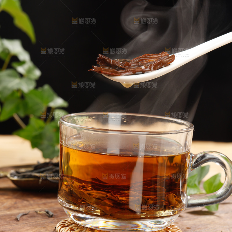 木底上的云南红茶