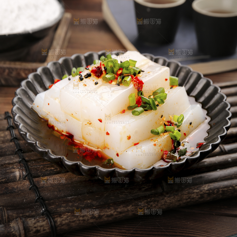 碗里的红油凉粉