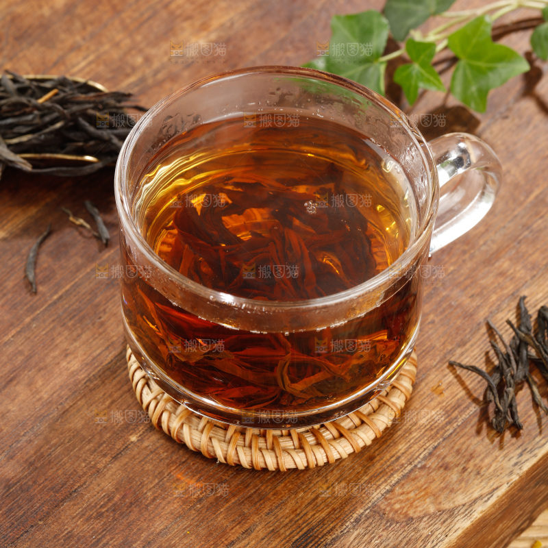 木底上的云南红茶