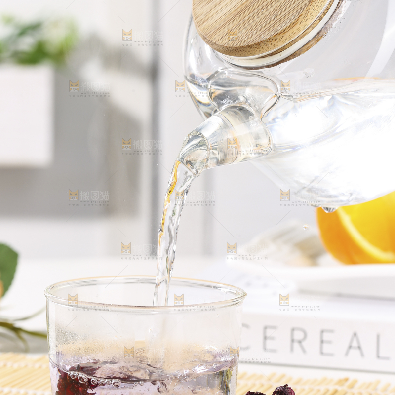 浅底上的洛神花茶