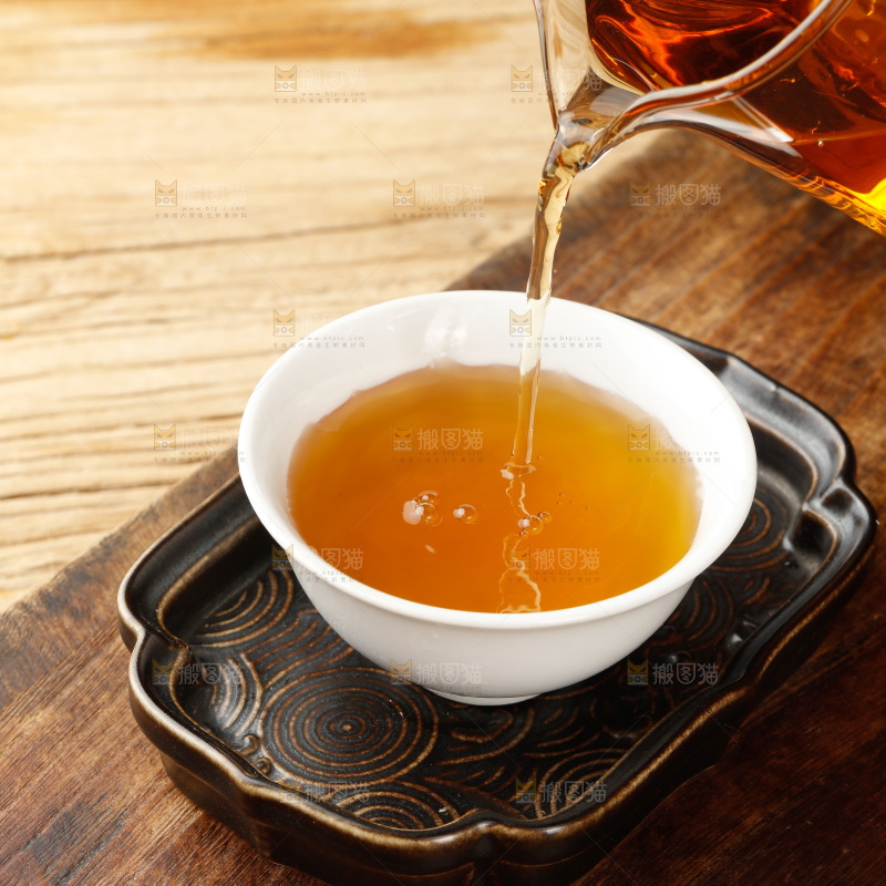 木底上的云南红茶