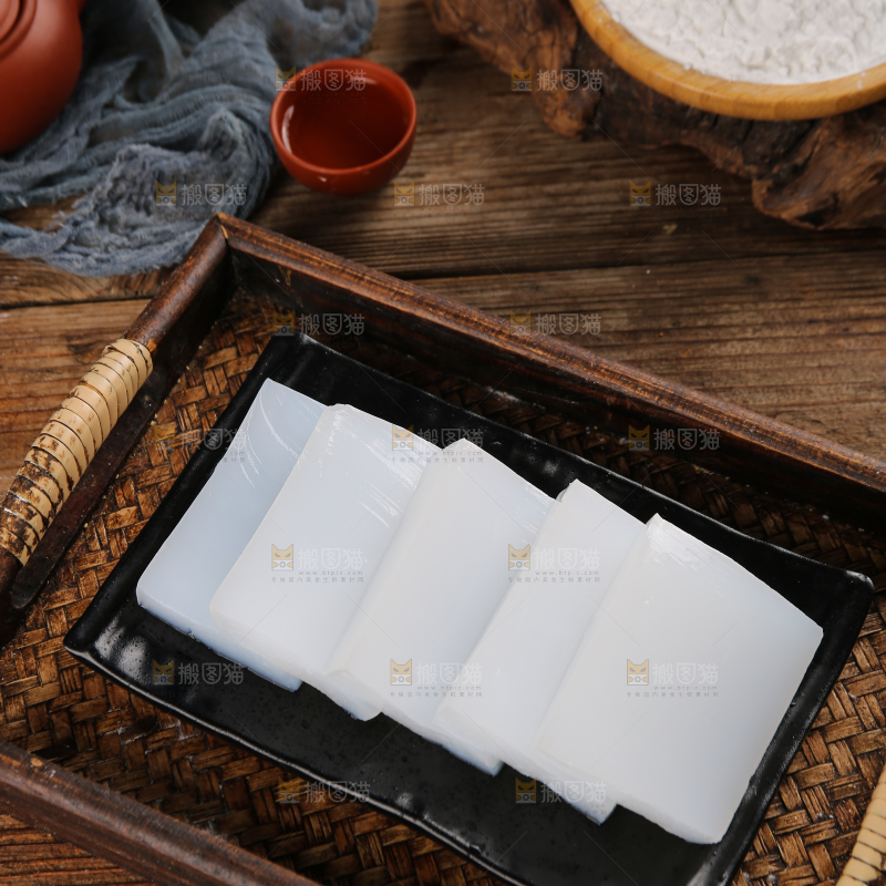 碗里的红油凉粉