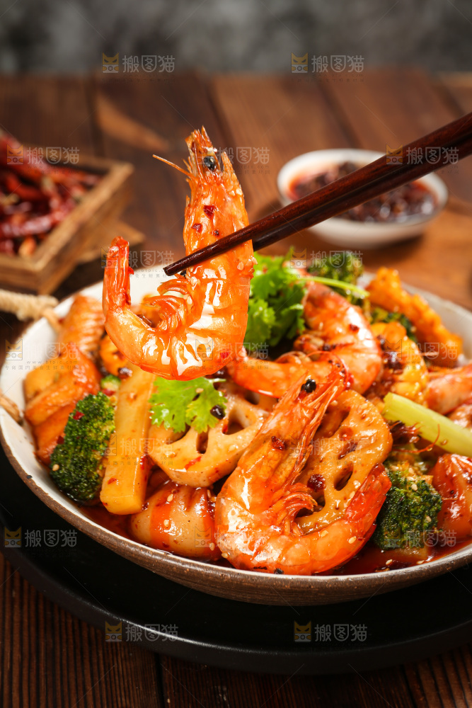 深底上的干锅大虾