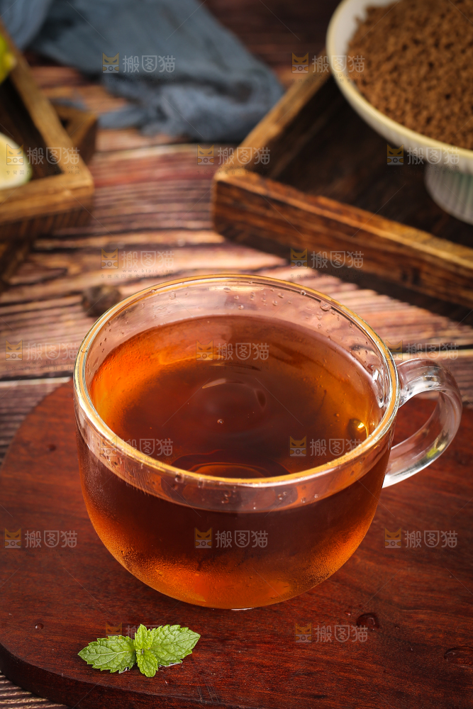 深底上的酸梅汤