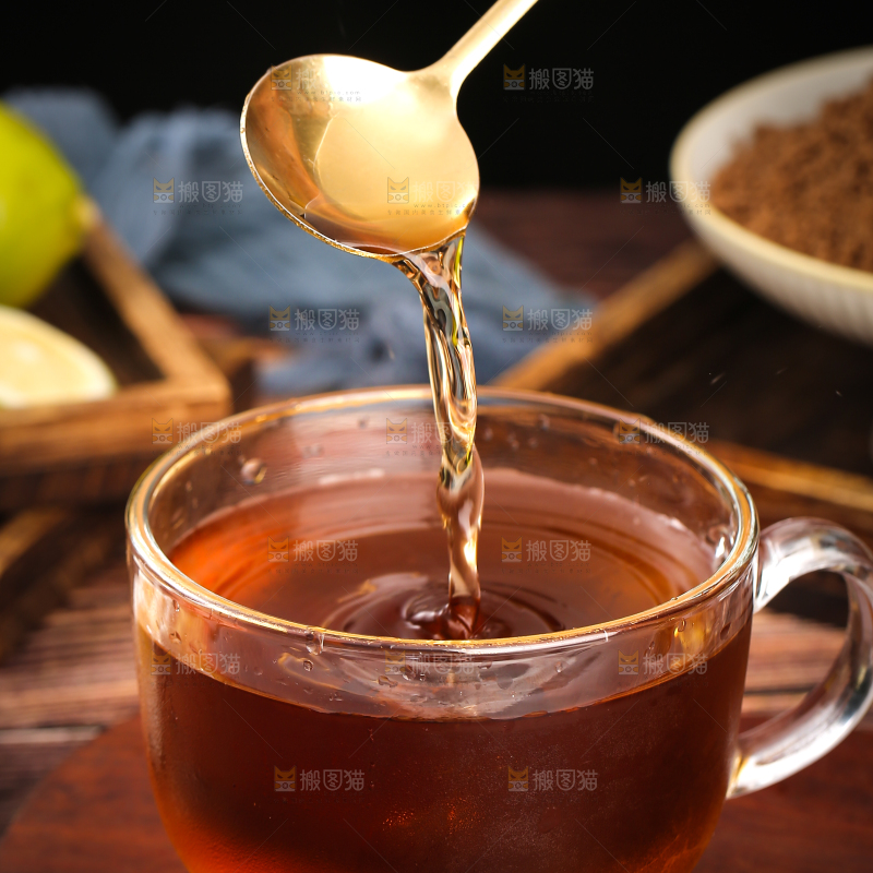 深底上的酸梅汤