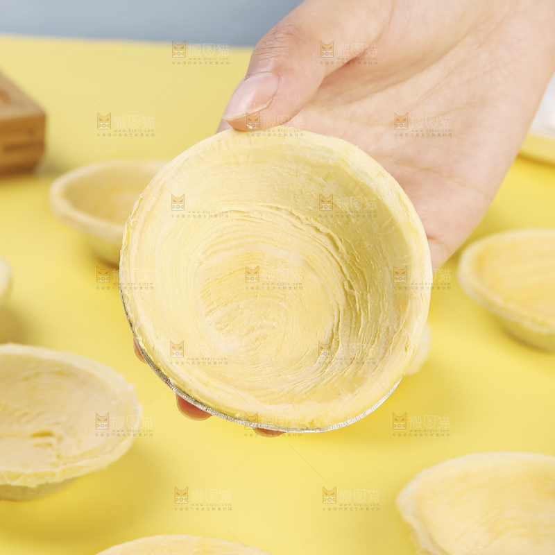 浅底上的蛋挞皮
