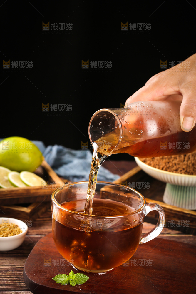 深底上的酸梅汤