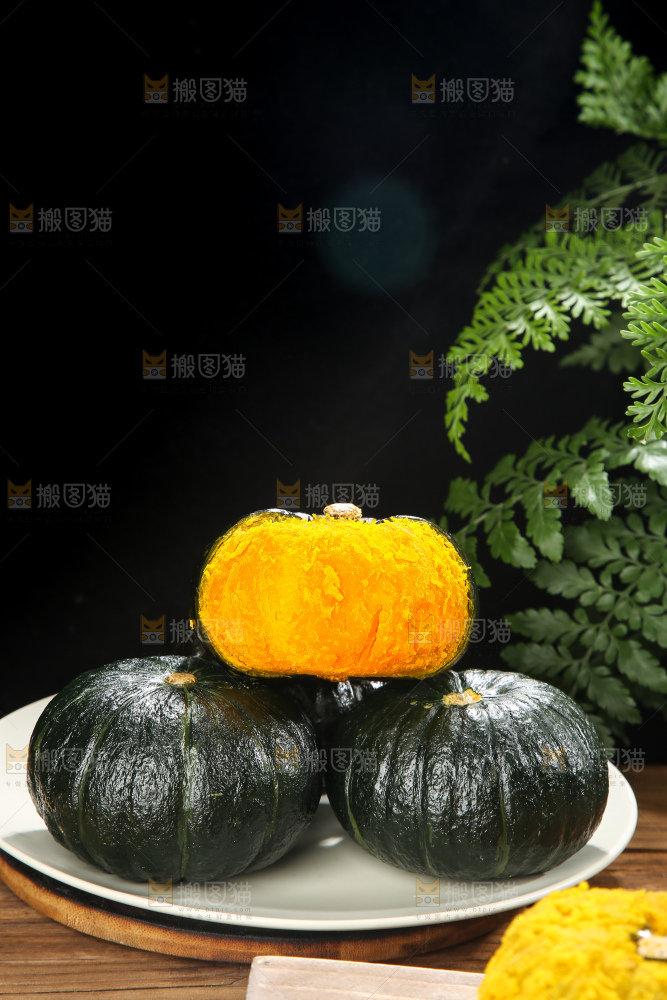 深底上的贝贝南瓜