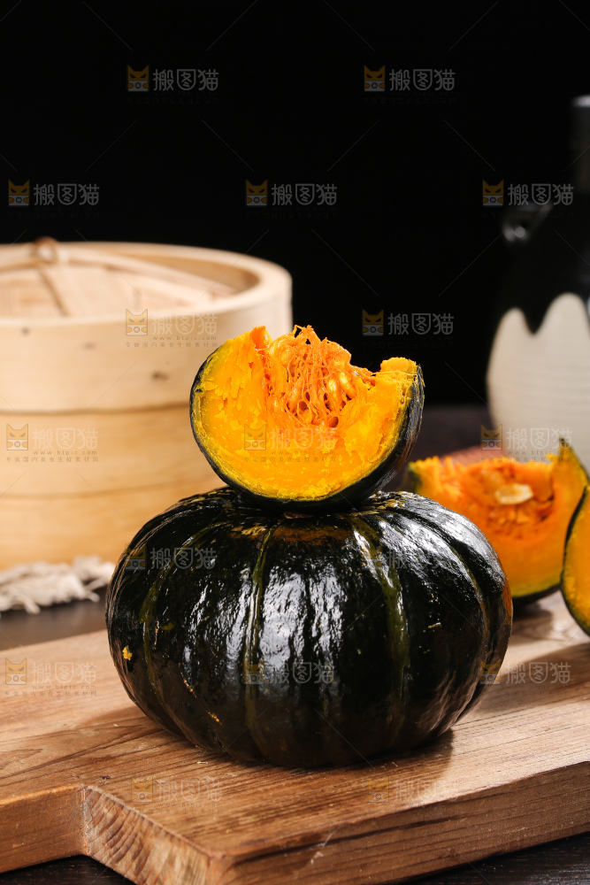 深底上的贝贝南瓜