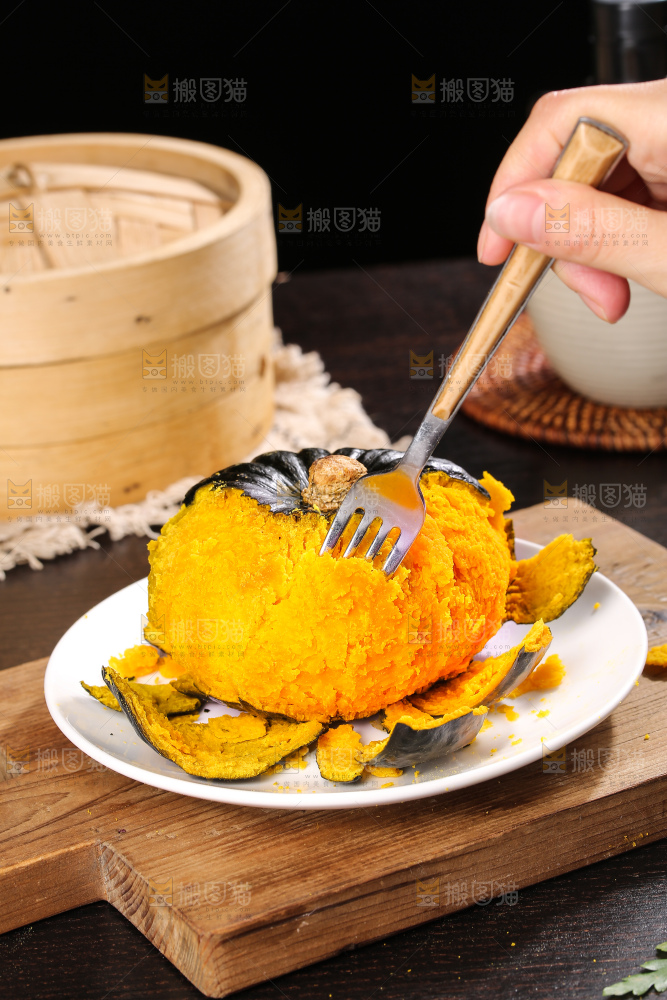 深底上的贝贝南瓜