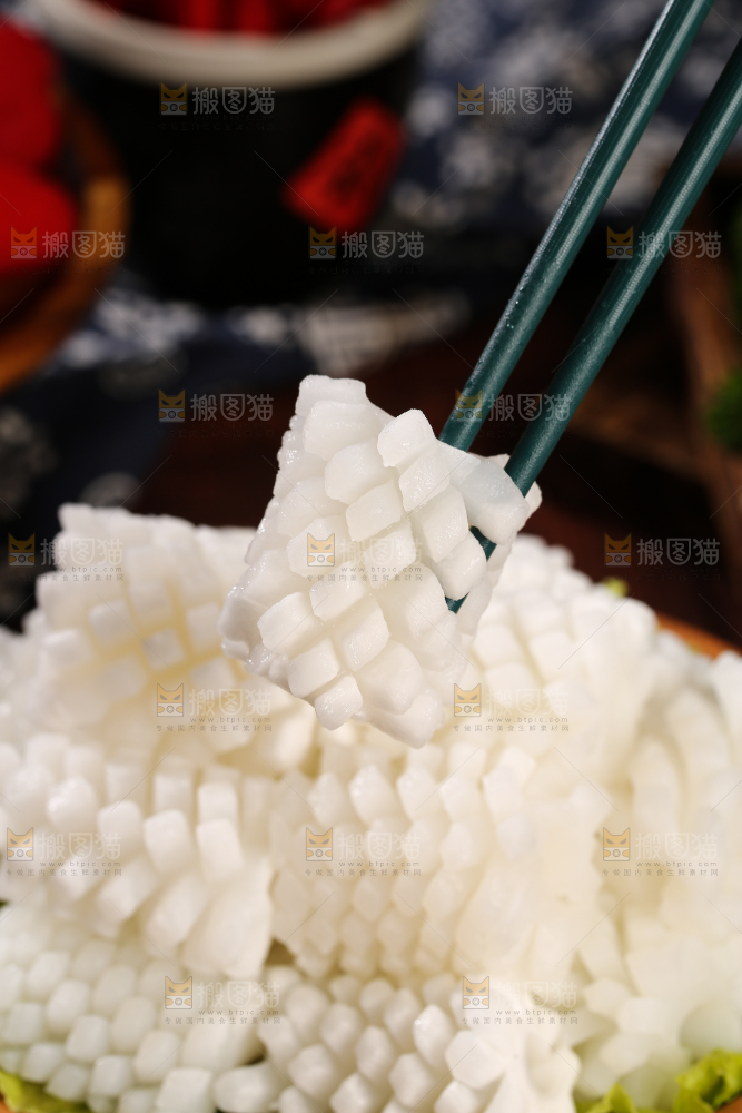 深底上的鱿鱼花