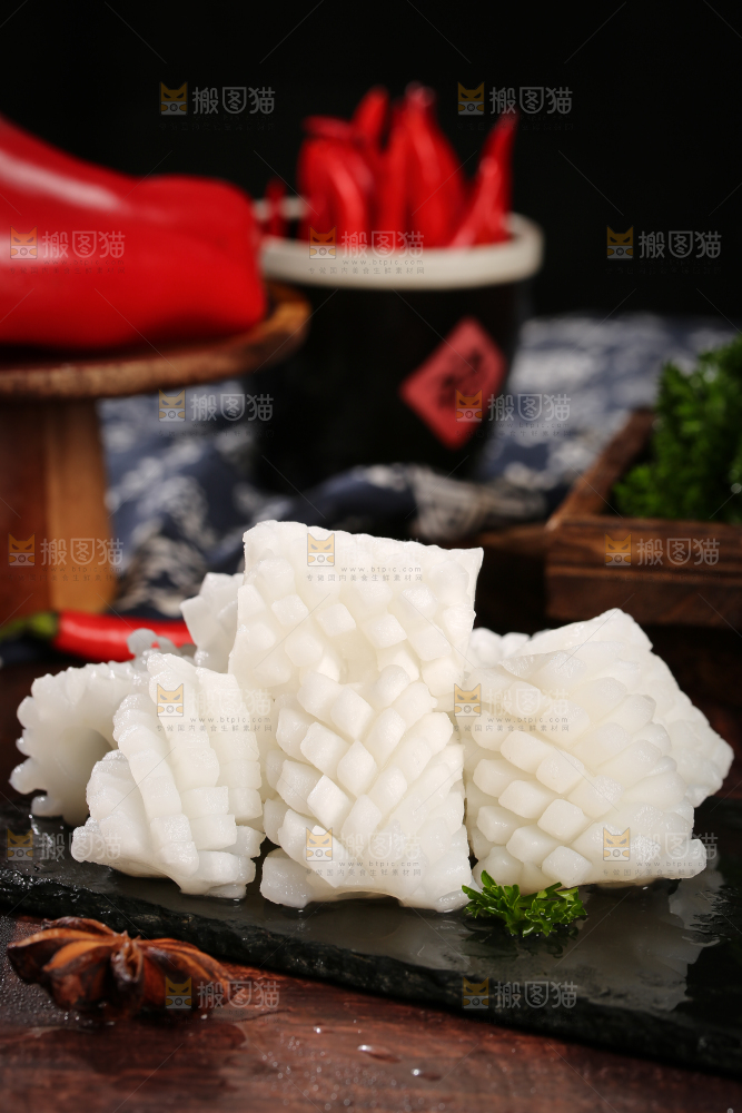 深底上的鱿鱼花