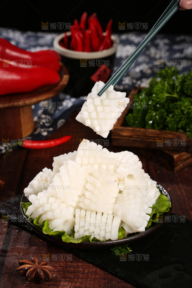深底上的鱿鱼花
