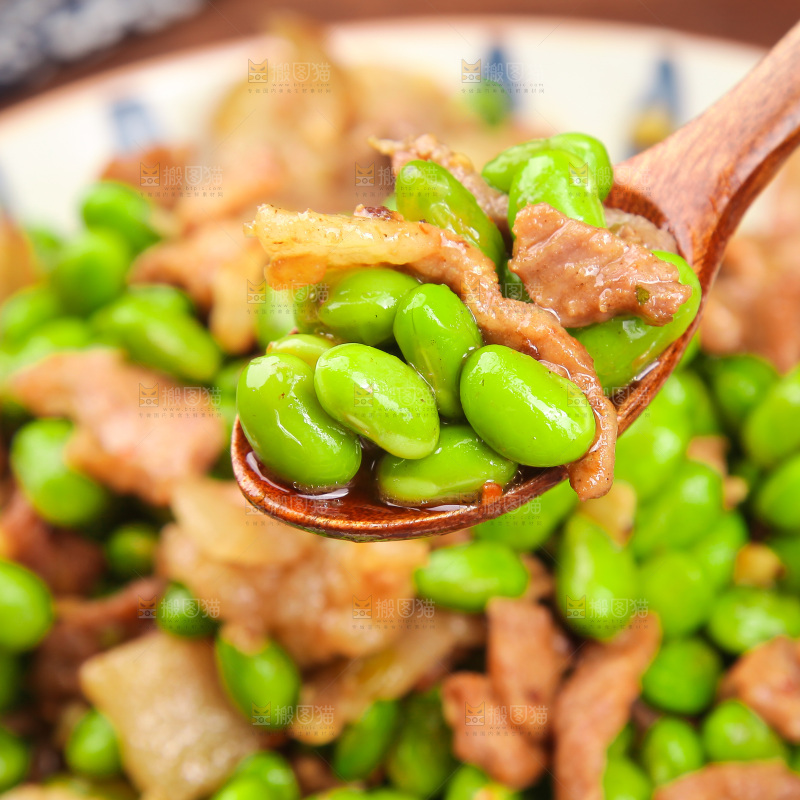 深底上的毛豆炒肉