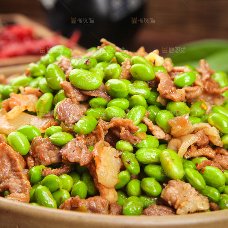 深底上的毛豆炒肉