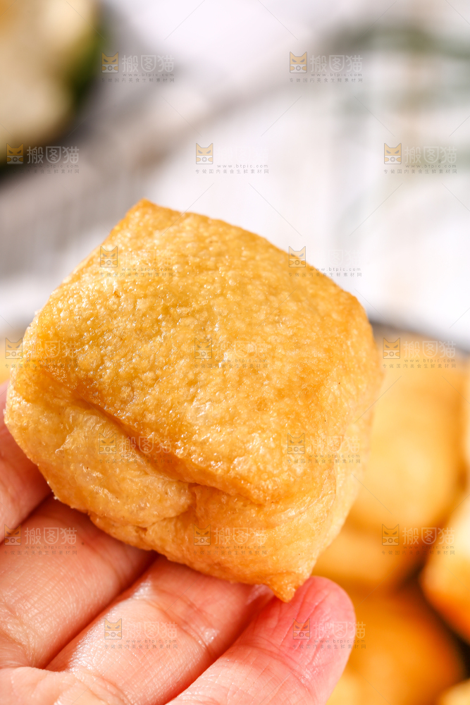 浅底上的油豆泡
