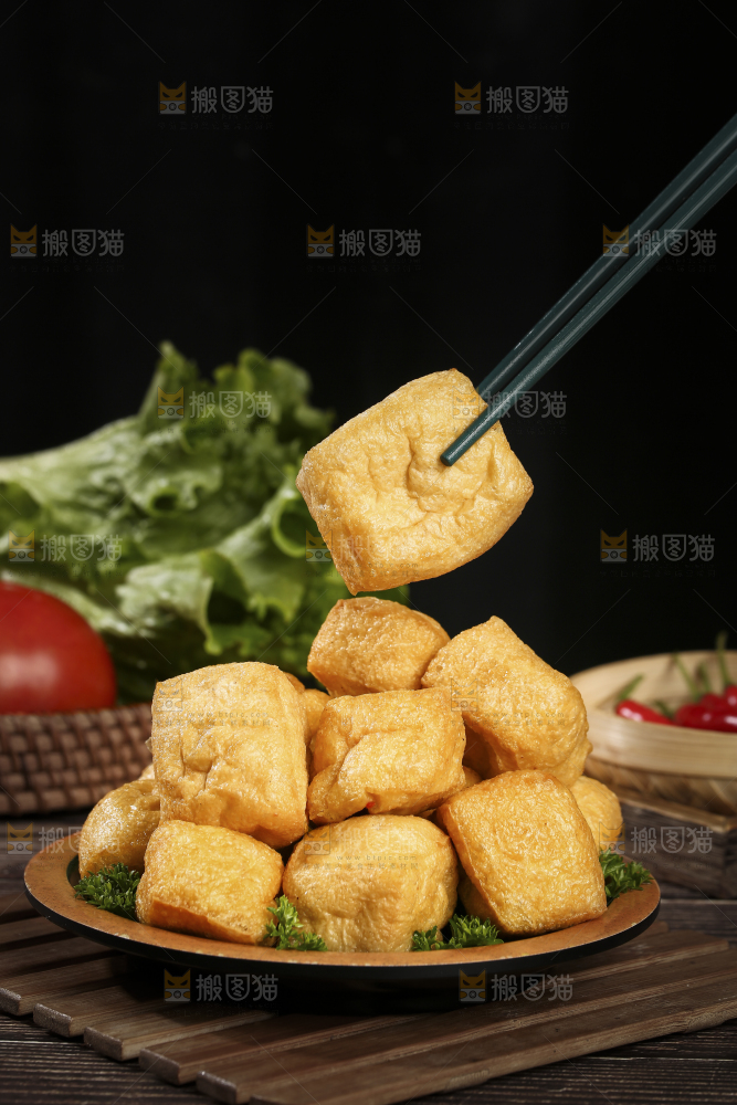 深底上的油豆腐