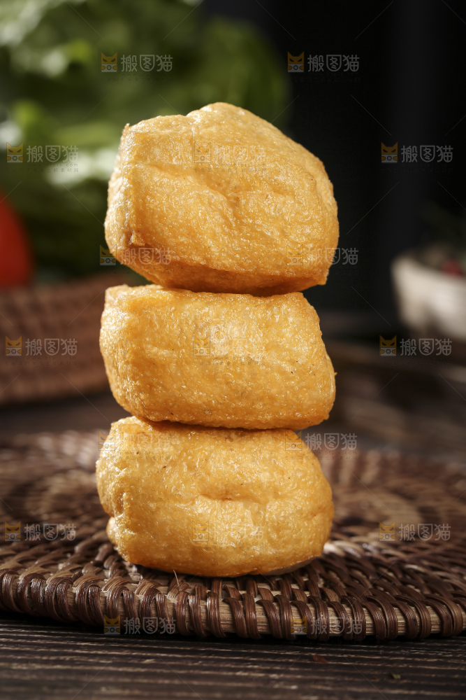 深底上的油豆腐
