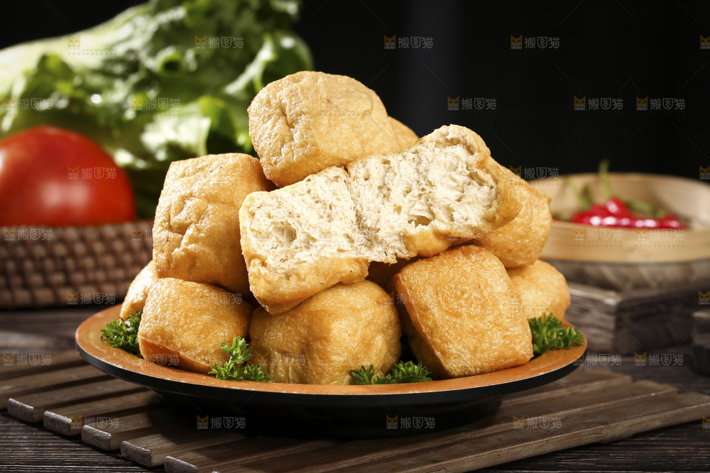 深底上的油豆腐