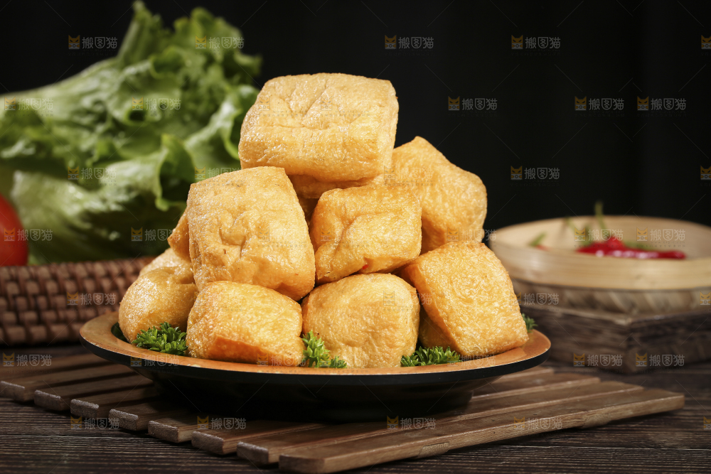 深底上的油豆腐