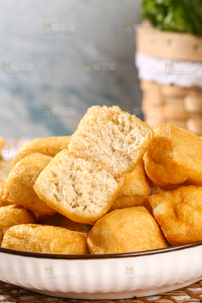 浅底上的油豆泡