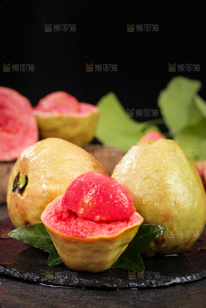 深底上的红心芭乐